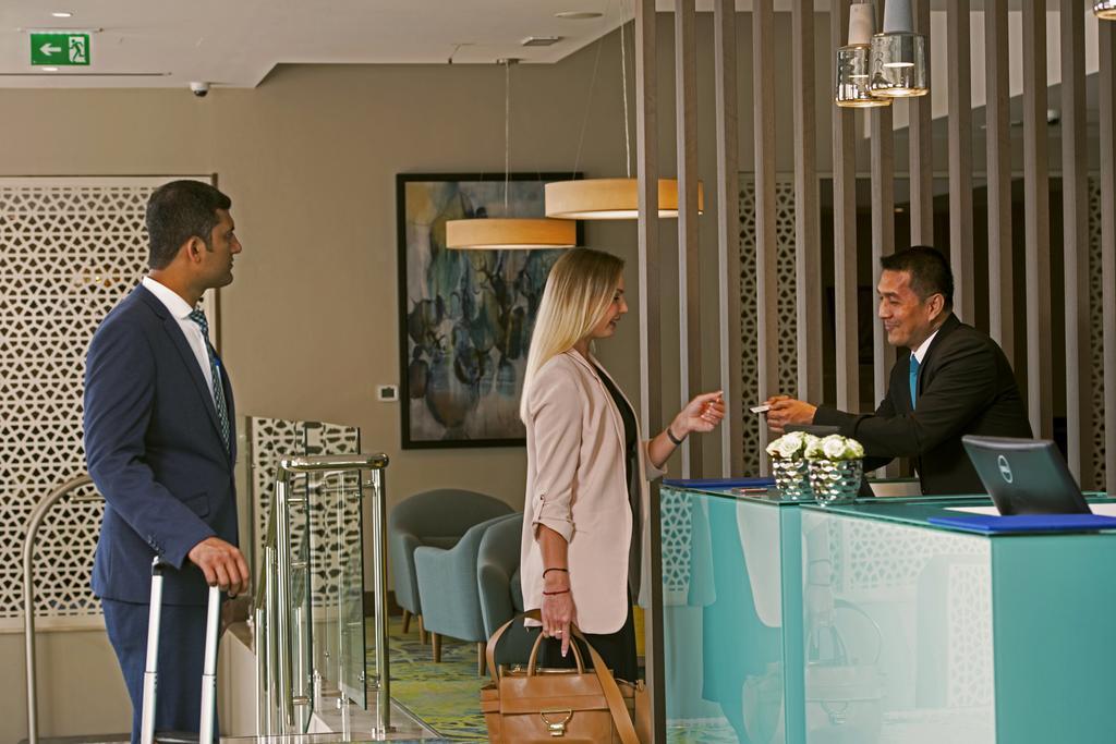 Mena Plaza Hotel Albarsha At The Mall Dubai Bagian luar foto