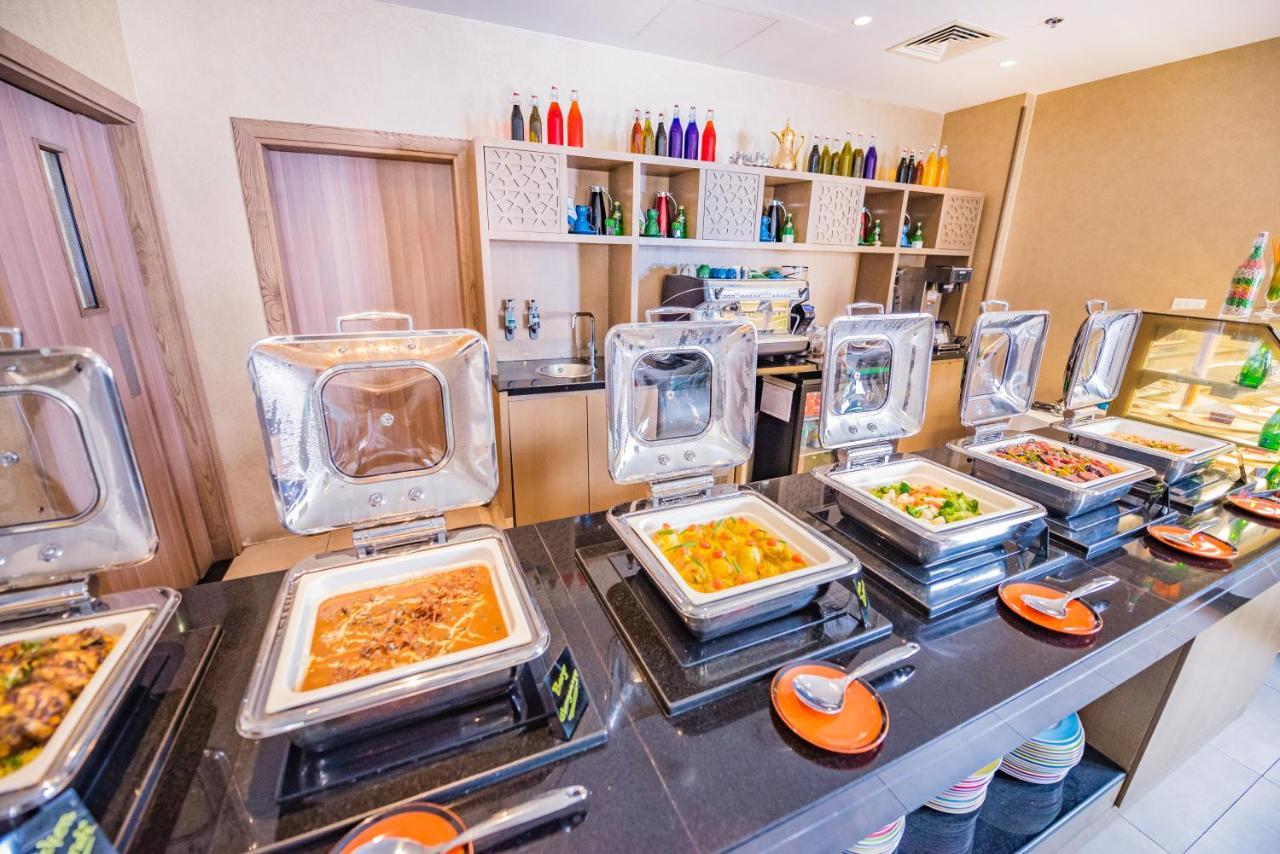 Mena Plaza Hotel Albarsha At The Mall Dubai Bagian luar foto
